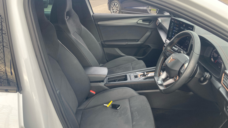 CUPRA Leon 1.5 eTSI 150 V2 5dr DSG Petrol Hatchback